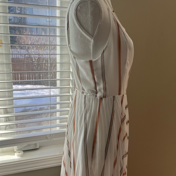 H&M Pleated White and Brown Maxi Sundress - Picture 8 of 13